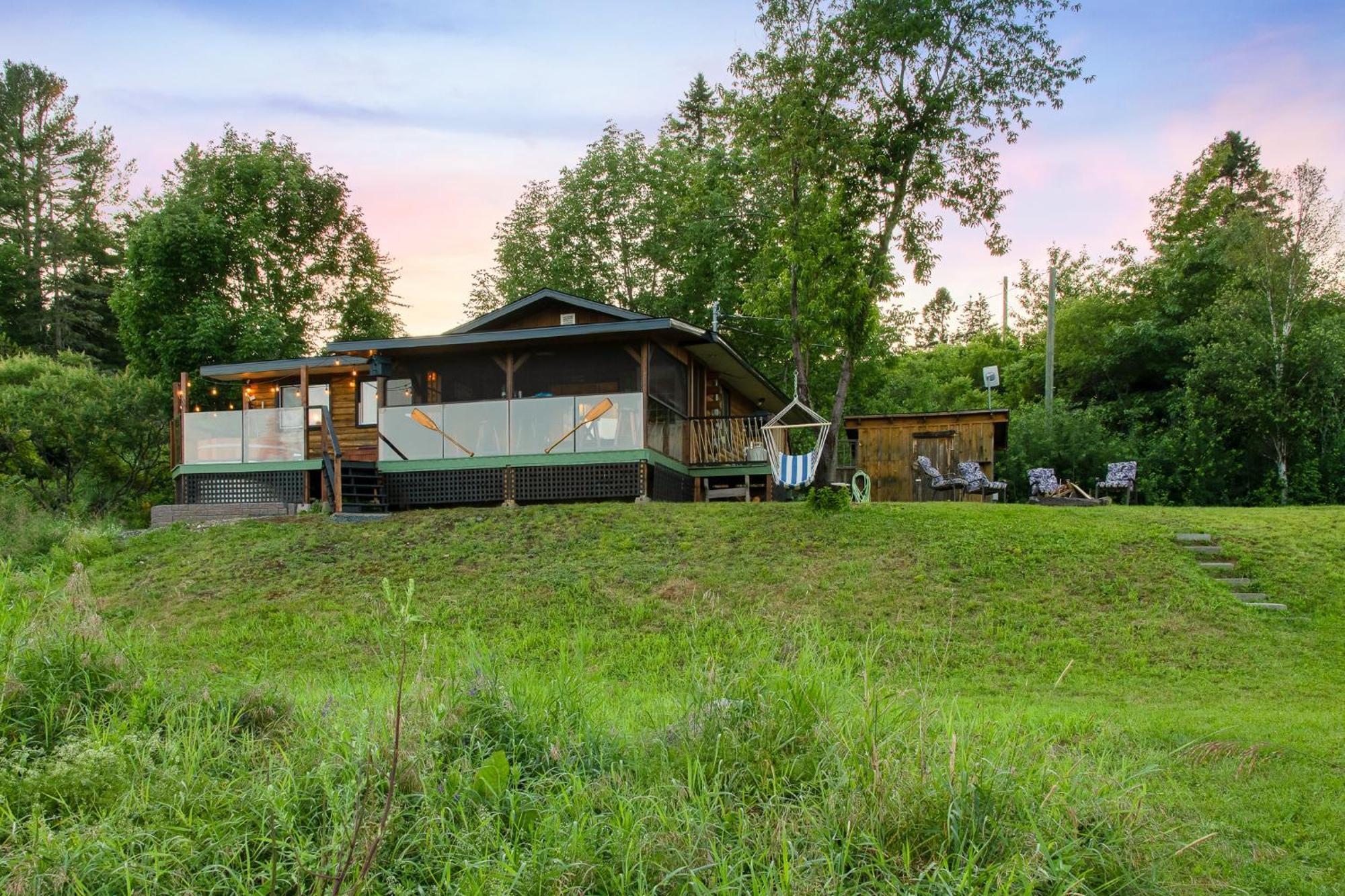 Cozy Cabin With Large Cedar Hot Tub Vila Chelmsford Exterior foto