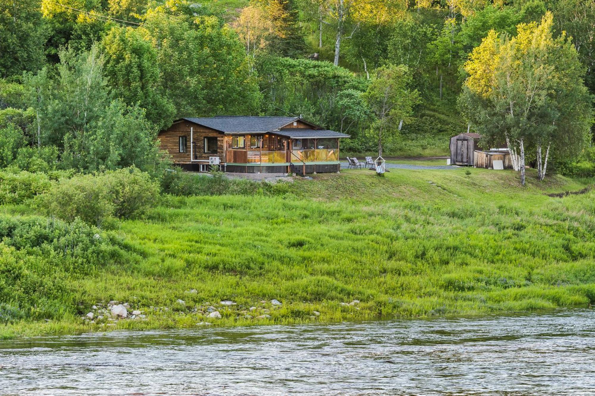 Cozy Cabin With Large Cedar Hot Tub Vila Chelmsford Exterior foto