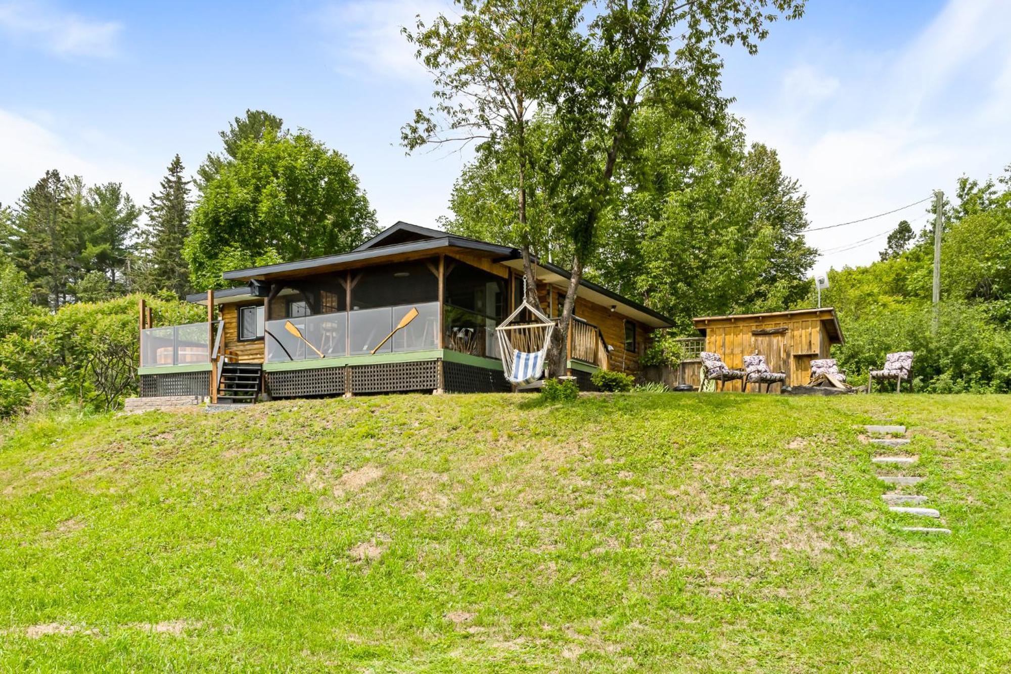 Cozy Cabin With Large Cedar Hot Tub Vila Chelmsford Exterior foto